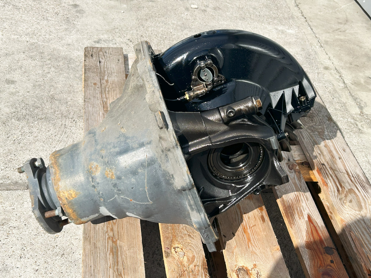 MERCEDES-BENZ DIFFERENTIAL WITH THROTTLE ACTROS MP4 R440-13 2,533 - Stražnja osovina za Kamion: slika MERCEDES-BENZ DIFFERENTIAL WITH THROTTLE ACTROS MP4 R440-13 2,533 - Stražnja osovina za Kamion MERCEDES-BENZ DIFFERENTIAL WITH THROTTLE ACTROS MP4 R440-13 2,533 - Stražnja osovina za Kamion: slika MERCEDES-BENZ DIFFERENTIAL WITH THROTTLE ACTROS MP4 R440-13 2,533 - Stražnja osovina za Kamion