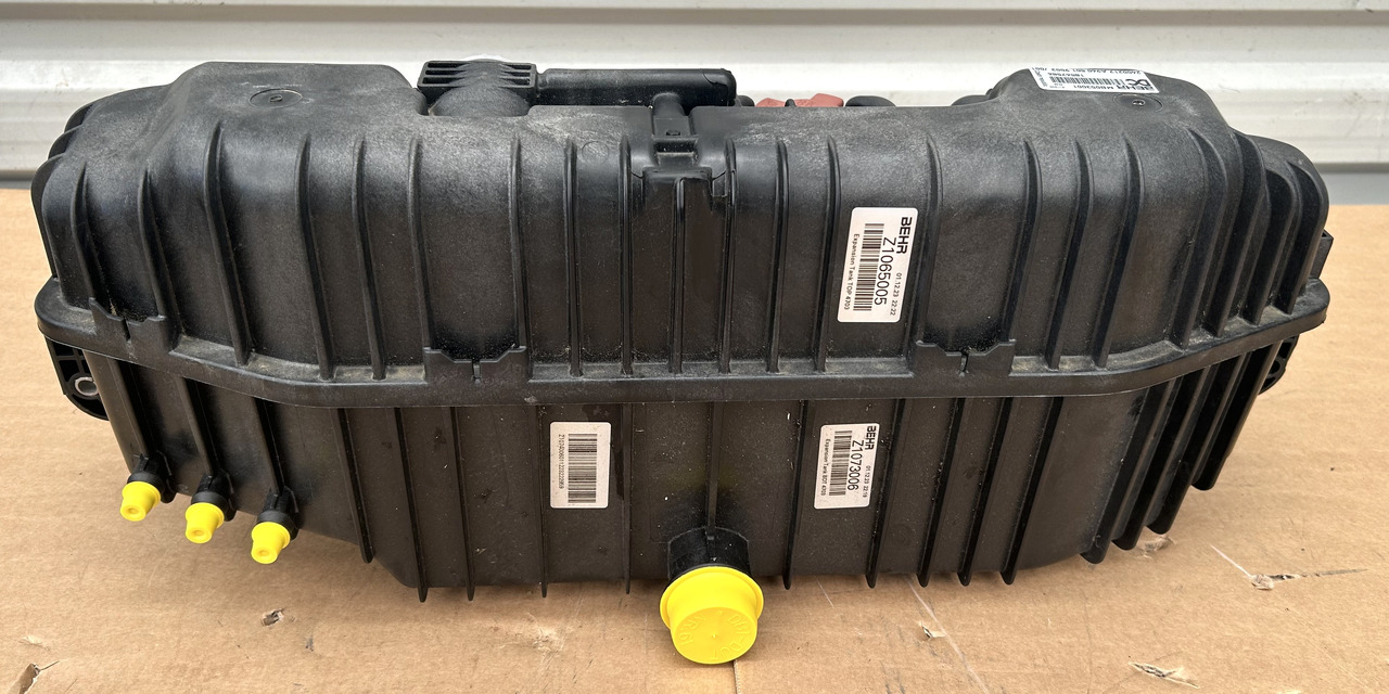 MERCEDES COOLANT EXPANSION TANK AROCS ACTROS MP4 MP5 - Ekspanziona posuda: slika MERCEDES COOLANT EXPANSION TANK AROCS ACTROS MP4 MP5 - Ekspanziona posuda MERCEDES COOLANT EXPANSION TANK AROCS ACTROS MP4 MP5 - Ekspanziona posuda: slika MERCEDES COOLANT EXPANSION TANK AROCS ACTROS MP4 MP5 - Ekspanziona posuda