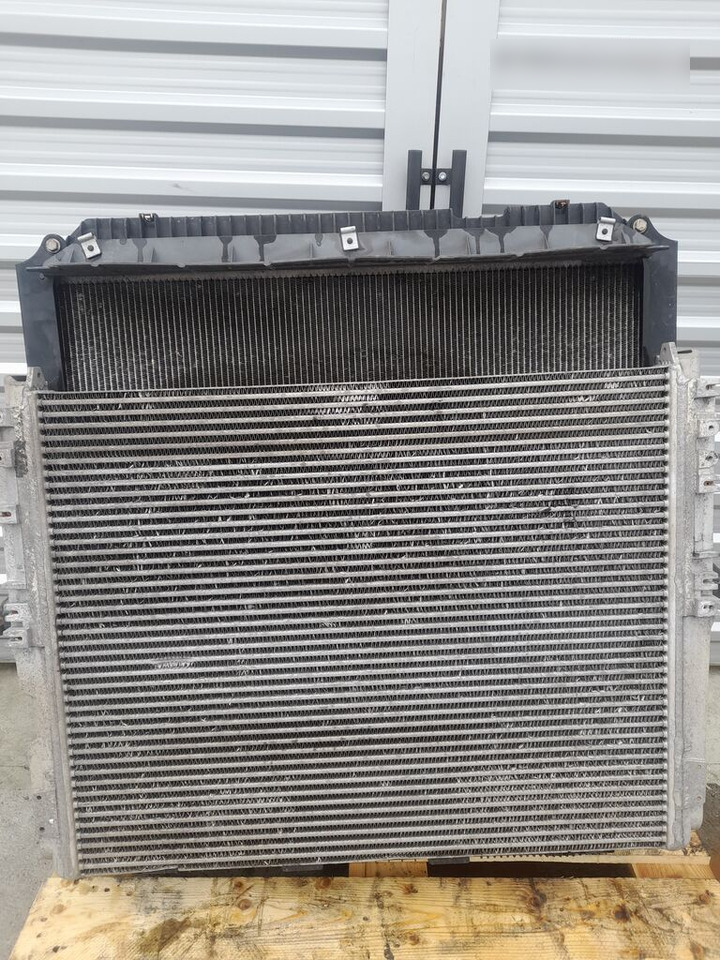 Mercedes-Benz ACTROS MP4 A9605003601 / A9605000002/ A9605053255 Mercedes-Benz truck - Hladnjak za Kamion: slika Mercedes-Benz ACTROS MP4 A9605003601 / A9605000002/ A9605053255 Mercedes-Benz truck - Hladnjak za Kamion Mercedes-Benz ACTROS MP4 A9605003601 / A9605000002/ A9605053255 Mercedes-Benz truck - Hladnjak za Kamion: slika Mercedes-Benz ACTROS MP4 A9605003601 / A9605000002/ A9605053255 Mercedes-Benz truck - Hladnjak za Kamion