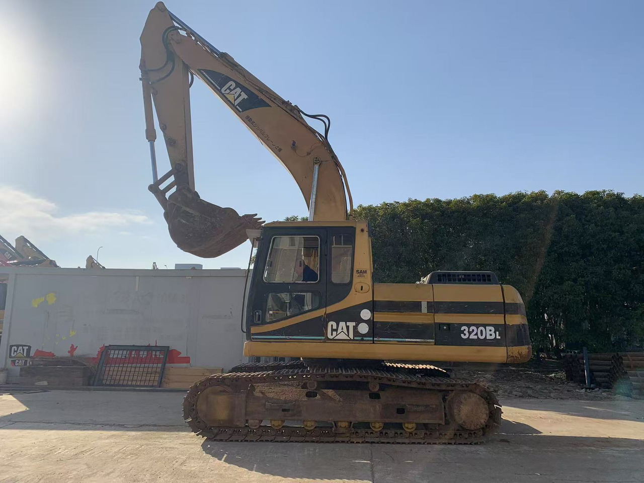 CATERPILLAR Crawler Excavator CAT 320B, 320BL Original Japanese Excavator - Bager gusjeničar: slika CATERPILLAR Crawler Excavator CAT 320B, 320BL Original Japanese Excavator - Bager gusjeničar CATERPILLAR Crawler Excavator CAT 320B, 320BL Original Japanese Excavator - Bager gusjeničar: slika CATERPILLAR Crawler Excavator CAT 320B, 320BL Original Japanese Excavator - Bager gusjeničar