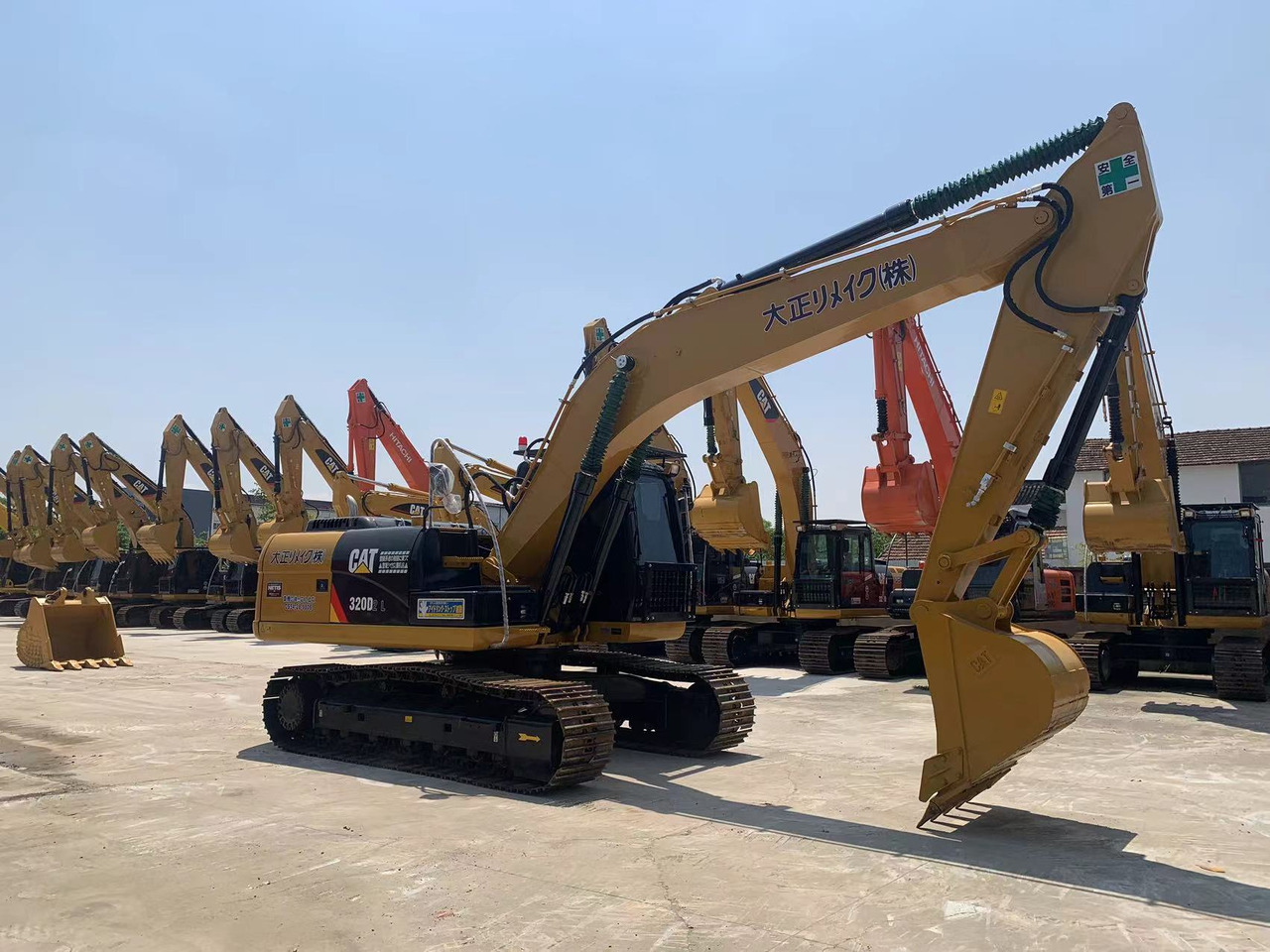 Caterpillar Chain Excavator 320D, 320D2 Made in Japan - Bager gusjeničar: slika Caterpillar Chain Excavator 320D, 320D2 Made in Japan - Bager gusjeničar Caterpillar Chain Excavator 320D, 320D2 Made in Japan - Bager gusjeničar: slika Caterpillar Chain Excavator 320D, 320D2 Made in Japan - Bager gusjeničar