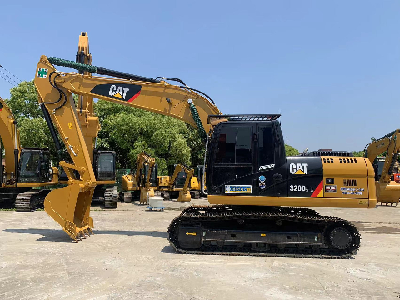 Caterpillar Chain Excavator 320D, 320D2 Made in Japan - Bager gusjeničar: slika Caterpillar Chain Excavator 320D, 320D2 Made in Japan - Bager gusjeničar Caterpillar Chain Excavator 320D, 320D2 Made in Japan - Bager gusjeničar: slika Caterpillar Chain Excavator 320D, 320D2 Made in Japan - Bager gusjeničar