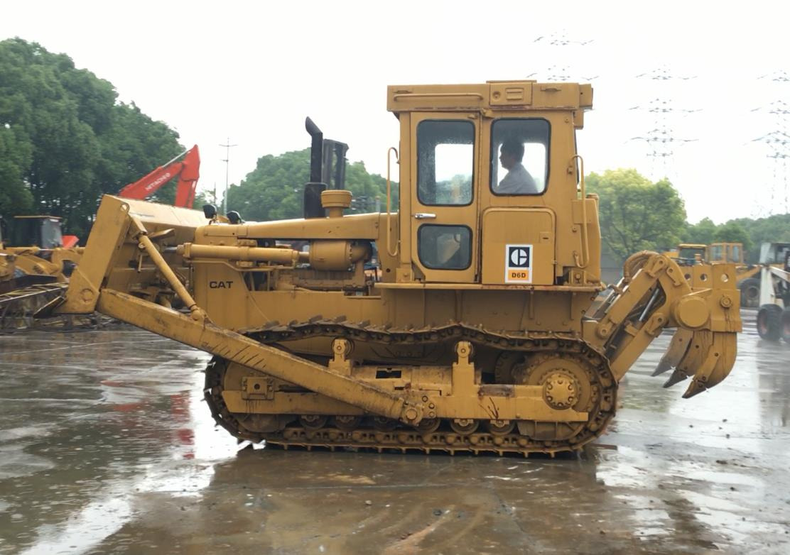 Caterpillar D6D Bulldozer Good Condition Tracked Tractor for Bolivia - Buldožer: slika Caterpillar D6D Bulldozer Good Condition Tracked Tractor for Bolivia - Buldožer Caterpillar D6D Bulldozer Good Condition Tracked Tractor for Bolivia - Buldožer: slika Caterpillar D6D Bulldozer Good Condition Tracked Tractor for Bolivia - Buldožer