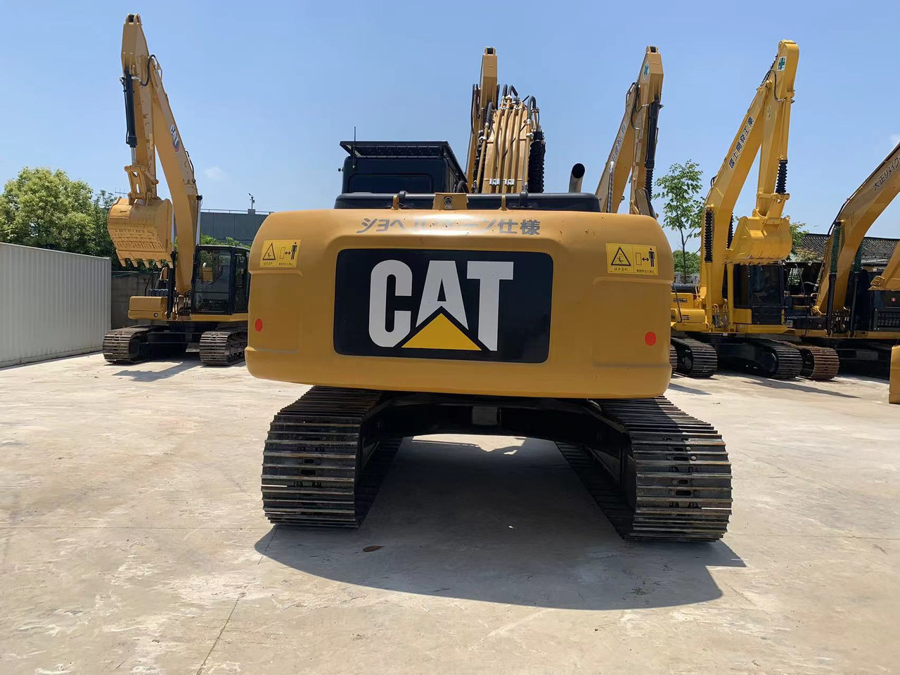 Caterpillar Excavator 320, 323 with Mechanical Engine Mitsubishi S6K - Bager gusjeničar: slika Caterpillar Excavator 320, 323 with Mechanical Engine Mitsubishi S6K - Bager gusjeničar Caterpillar Excavator 320, 323 with Mechanical Engine Mitsubishi S6K - Bager gusjeničar: slika Caterpillar Excavator 320, 323 with Mechanical Engine Mitsubishi S6K - Bager gusjeničar
