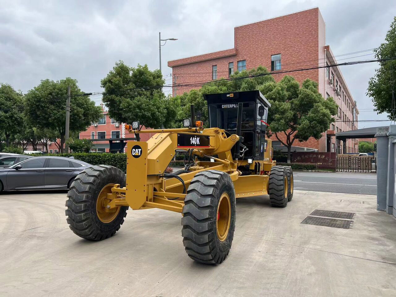 Caterpillar Motor Grader Secondhand CAT 140K, 140H with Good Price - Grejder: slika Caterpillar Motor Grader Secondhand CAT 140K, 140H with Good Price - Grejder Caterpillar Motor Grader Secondhand CAT 140K, 140H with Good Price - Grejder: slika Caterpillar Motor Grader Secondhand CAT 140K, 140H with Good Price - Grejder