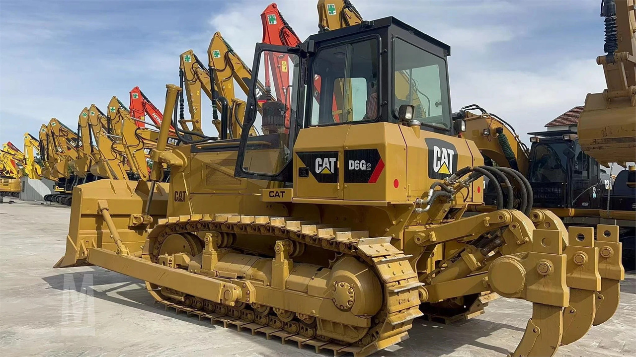 Caterpillar Tracked Tractor Secondhand CAT D6G, D6D Crawler Bulldozer - Buldožer: slika Caterpillar Tracked Tractor Secondhand CAT D6G, D6D Crawler Bulldozer - Buldožer Caterpillar Tracked Tractor Secondhand CAT D6G, D6D Crawler Bulldozer - Buldožer: slika Caterpillar Tracked Tractor Secondhand CAT D6G, D6D Crawler Bulldozer - Buldožer