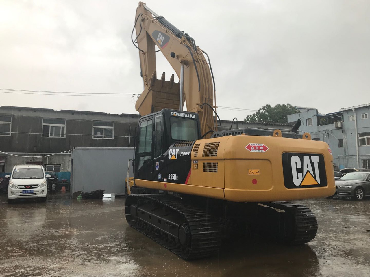 Caterpillar Used Excavator Cheap Price CAT 325D, 325BL Made in Japan - Bager gusjeničar: slika Caterpillar Used Excavator Cheap Price CAT 325D, 325BL Made in Japan - Bager gusjeničar Caterpillar Used Excavator Cheap Price CAT 325D, 325BL Made in Japan - Bager gusjeničar: slika Caterpillar Used Excavator Cheap Price CAT 325D, 325BL Made in Japan - Bager gusjeničar
