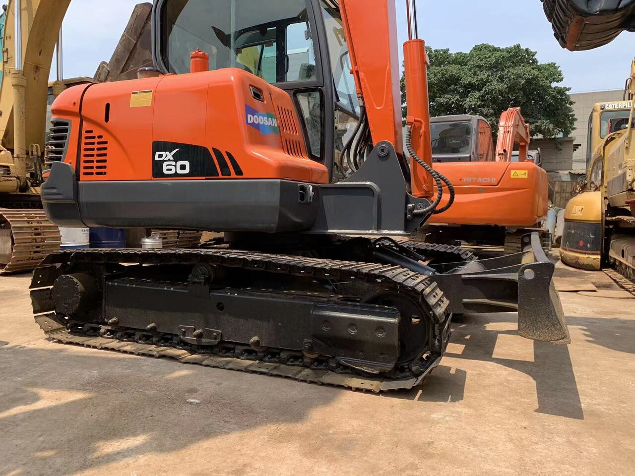 Doosan mini excavator 6 ton small digger Doosan DH60, DX60 - Mini bager: slika Doosan mini excavator 6 ton small digger Doosan DH60, DX60 - Mini bager Doosan mini excavator 6 ton small digger Doosan DH60, DX60 - Mini bager: slika Doosan mini excavator 6 ton small digger Doosan DH60, DX60 - Mini bager