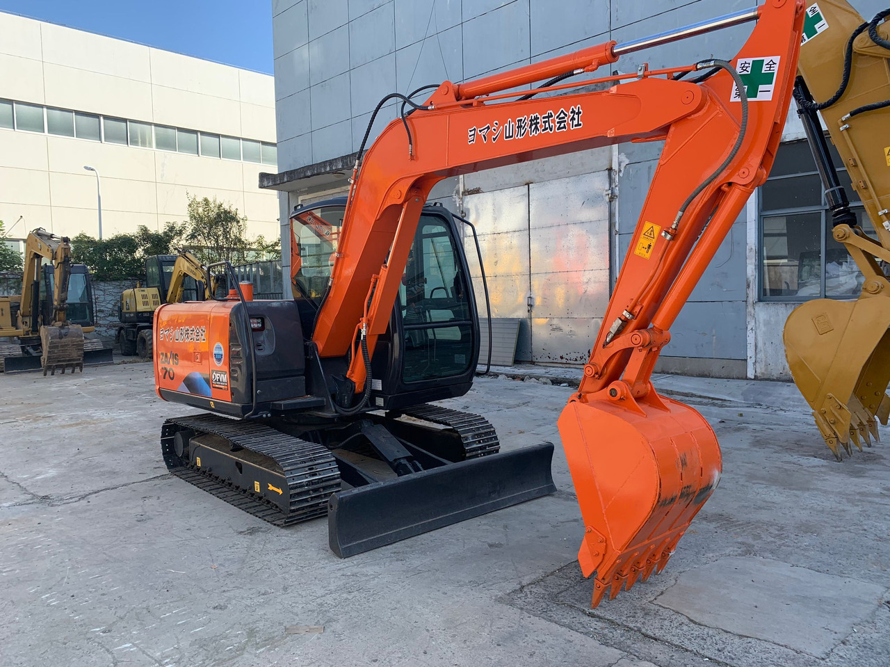 Hitachi Mini Excavator ZX70, ZX75, ZX60 Cheap Excavator Machine - Bager gusjeničar: slika Hitachi Mini Excavator ZX70, ZX75, ZX60 Cheap Excavator Machine - Bager gusjeničar Hitachi Mini Excavator ZX70, ZX75, ZX60 Cheap Excavator Machine - Bager gusjeničar: slika Hitachi Mini Excavator ZX70, ZX75, ZX60 Cheap Excavator Machine - Bager gusjeničar