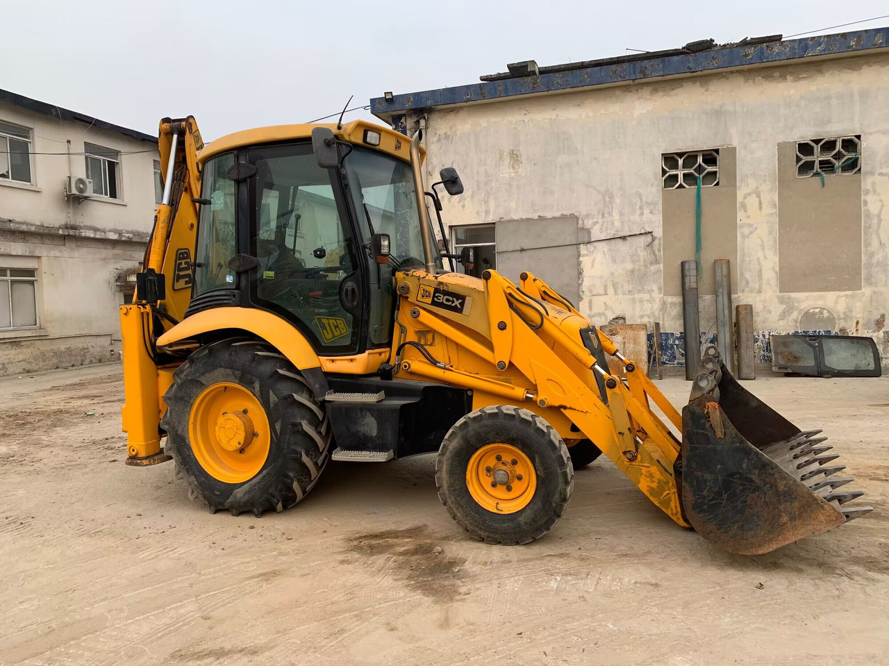 JCB 3CX Original Condition Used Backhoe Loader with Extendable Boom - Rovokopač-utovarivač: slika JCB 3CX Original Condition Used Backhoe Loader with Extendable Boom - Rovokopač-utovarivač JCB 3CX Original Condition Used Backhoe Loader with Extendable Boom - Rovokopač-utovarivač: slika JCB 3CX Original Condition Used Backhoe Loader with Extendable Boom - Rovokopač-utovarivač