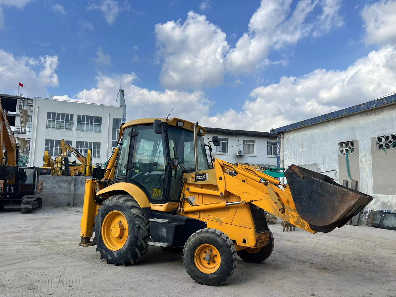 JCB 3CX Original Condition Used Backhoe Loader with Extendable Boom - Rovokopač-utovarivač: slika JCB 3CX Original Condition Used Backhoe Loader with Extendable Boom - Rovokopač-utovarivač JCB 3CX Original Condition Used Backhoe Loader with Extendable Boom - Rovokopač-utovarivač: slika JCB 3CX Original Condition Used Backhoe Loader with Extendable Boom - Rovokopač-utovarivač