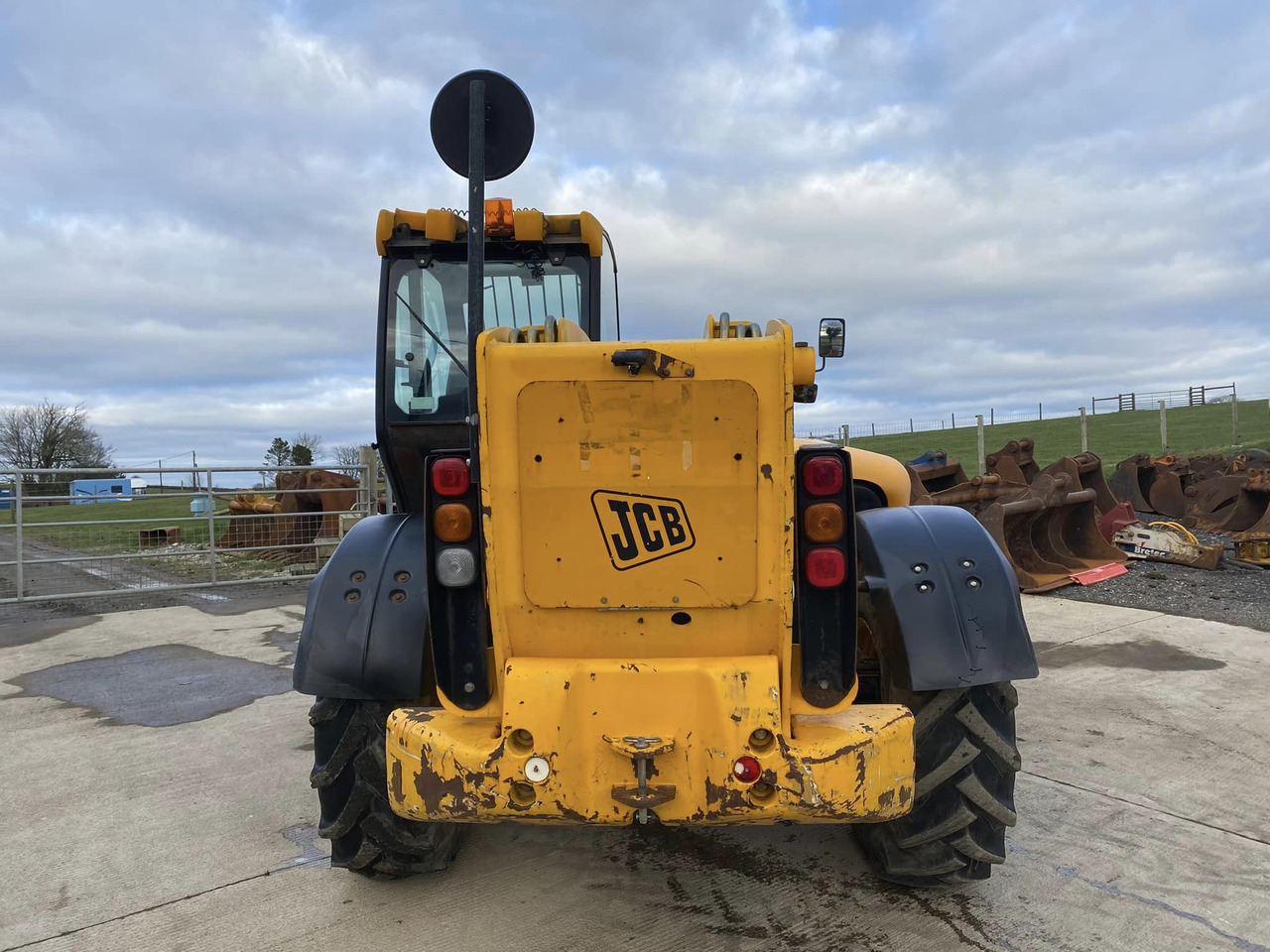 JCB Telehandler 535-5 Original Color 3.5 ton Capacity - Teleskopski rukovatelj: slika JCB Telehandler 535-5 Original Color 3.5 ton Capacity - Teleskopski rukovatelj JCB Telehandler 535-5 Original Color 3.5 ton Capacity - Teleskopski rukovatelj: slika JCB Telehandler 535-5 Original Color 3.5 ton Capacity - Teleskopski rukovatelj