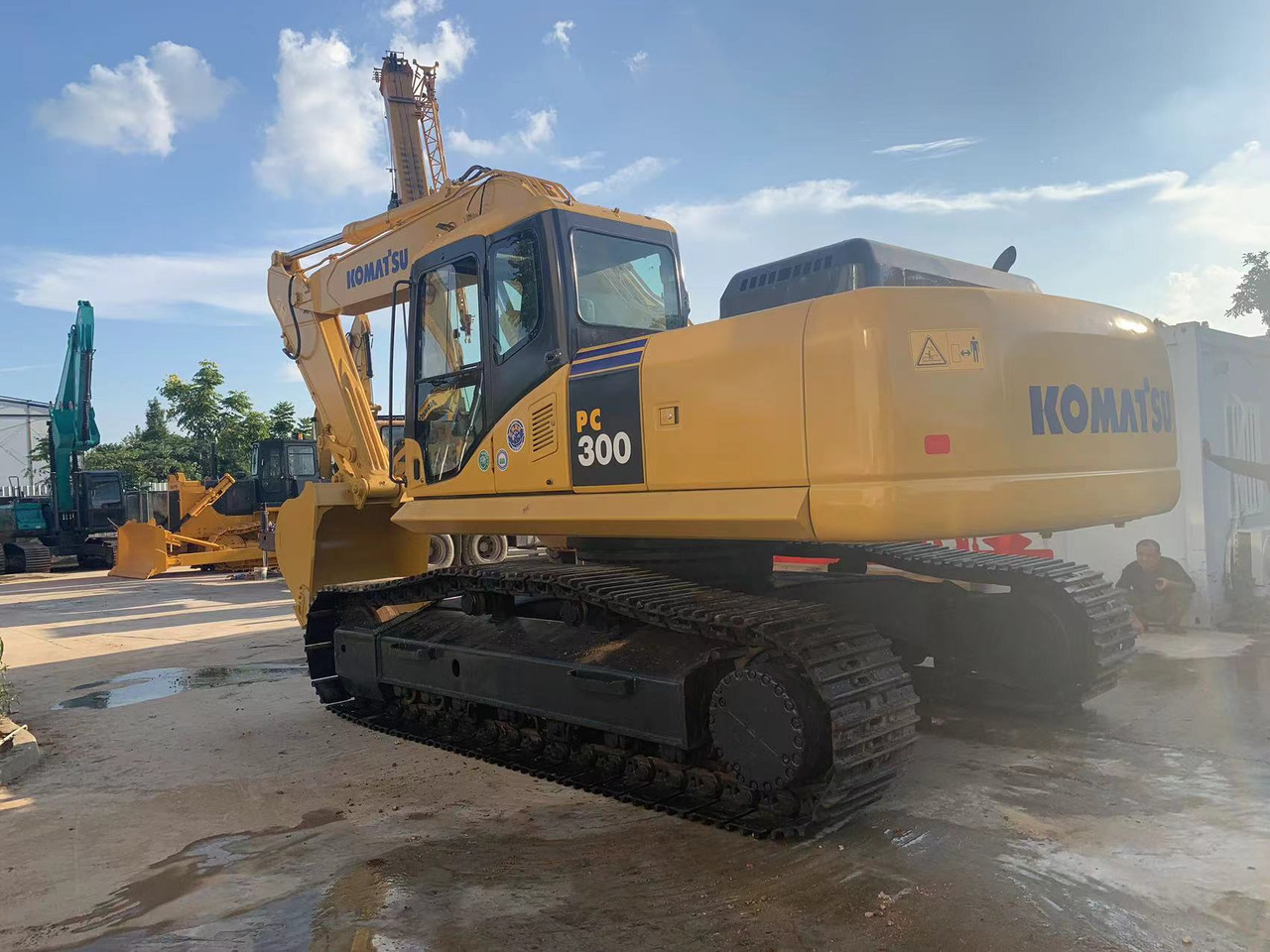 Komatsu 30 ton Heavy Excavator PC300 Japan Origin - Bager gusjeničar: slika Komatsu 30 ton Heavy Excavator PC300 Japan Origin - Bager gusjeničar Komatsu 30 ton Heavy Excavator PC300 Japan Origin - Bager gusjeničar: slika Komatsu 30 ton Heavy Excavator PC300 Japan Origin - Bager gusjeničar