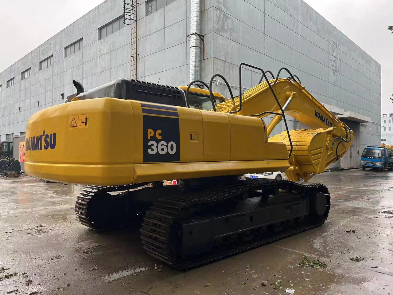 Komatsu 36 ton Mining Excavator PC360 - Bager gusjeničar: slika Komatsu 36 ton Mining Excavator PC360 - Bager gusjeničar Komatsu 36 ton Mining Excavator PC360 - Bager gusjeničar: slika Komatsu 36 ton Mining Excavator PC360 - Bager gusjeničar