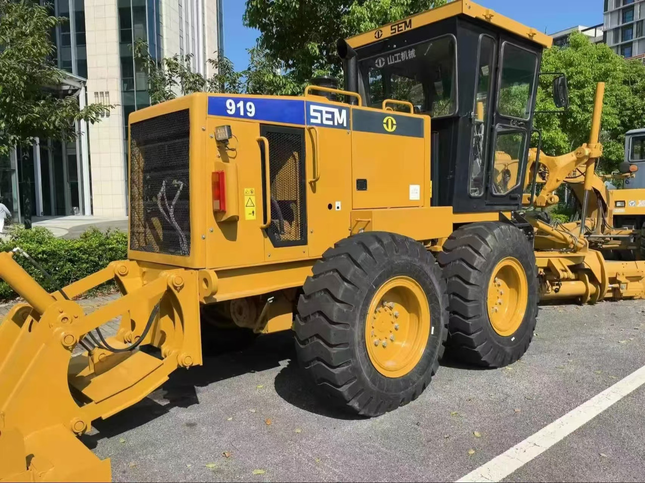 SEM 919 Motor Grader Used Condition - Grejder: slika SEM 919 Motor Grader Used Condition - Grejder SEM 919 Motor Grader Used Condition - Grejder: slika SEM 919 Motor Grader Used Condition - Grejder