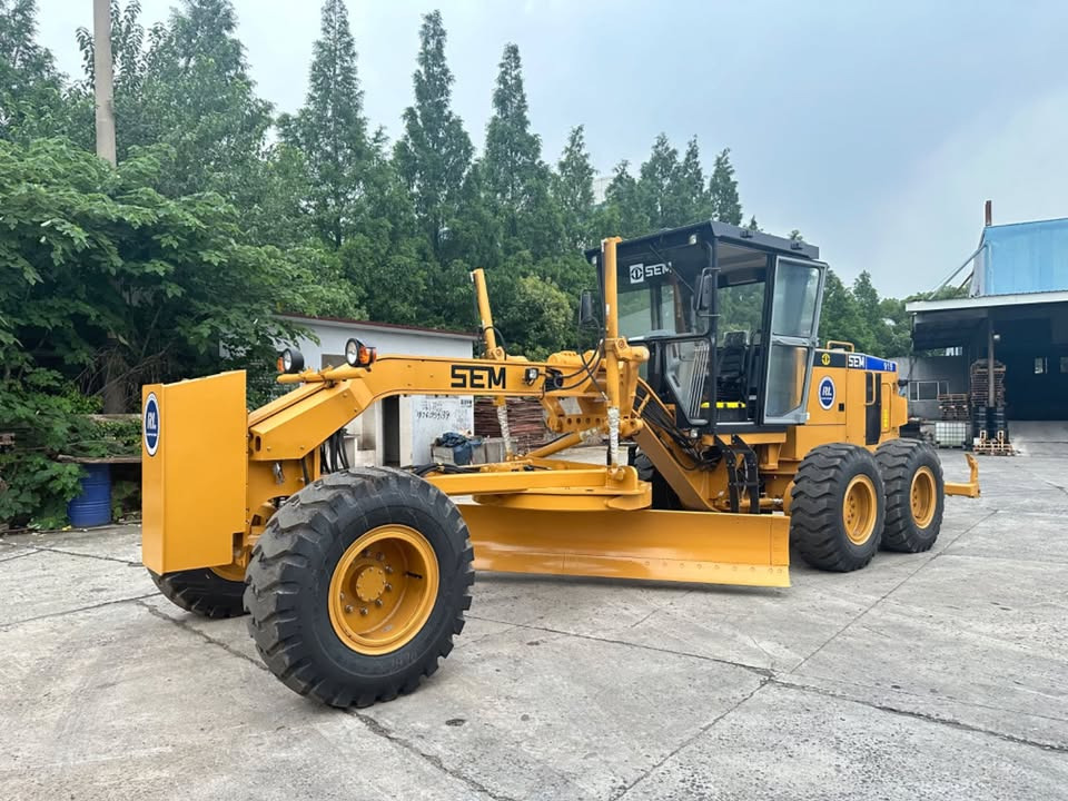 SEM 919 Motor Grader Used Condition - Grejder: slika SEM 919 Motor Grader Used Condition - Grejder SEM 919 Motor Grader Used Condition - Grejder: slika SEM 919 Motor Grader Used Condition - Grejder