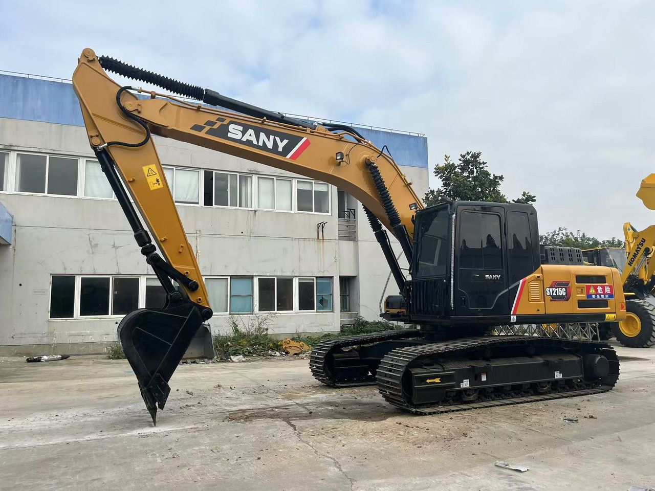 Sany SY215C Used Excavator Mitsubishi Engine - Bager gusjeničar: slika Sany SY215C Used Excavator Mitsubishi Engine - Bager gusjeničar Sany SY215C Used Excavator Mitsubishi Engine - Bager gusjeničar: slika Sany SY215C Used Excavator Mitsubishi Engine - Bager gusjeničar