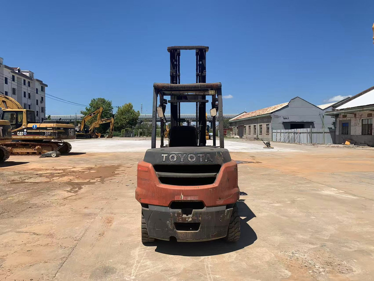 Toyota FD50 Forklift Original Color Japan Forklift with High Mast - Diesel viličar: slika Toyota FD50 Forklift Original Color Japan Forklift with High Mast - Diesel viličar Toyota FD50 Forklift Original Color Japan Forklift with High Mast - Diesel viličar: slika Toyota FD50 Forklift Original Color Japan Forklift with High Mast - Diesel viličar