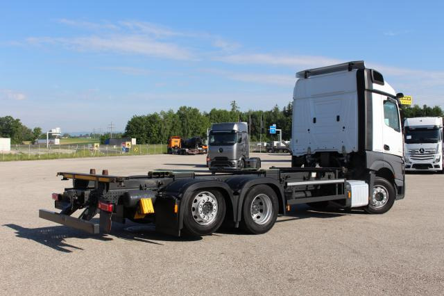 Mercedes-Benz Actros 2545 - Transporter kontejnera/ Kamion s izmjenjivim sanducima: slika Mercedes-Benz Actros 2545 - Transporter kontejnera/ Kamion s izmjenjivim sanducima Mercedes-Benz Actros 2545 - Transporter kontejnera/ Kamion s izmjenjivim sanducima: slika Mercedes-Benz Actros 2545 - Transporter kontejnera/ Kamion s izmjenjivim sanducima