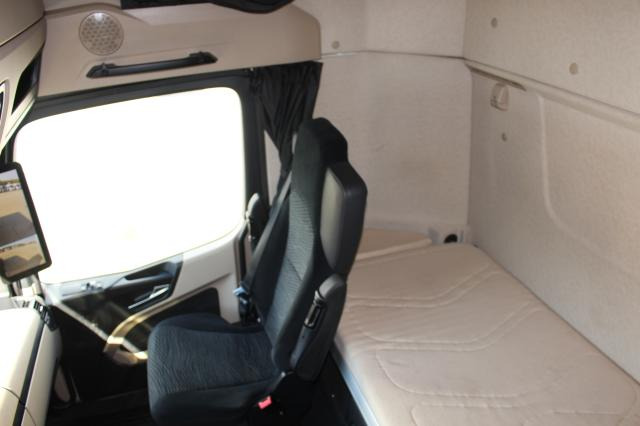 Transporter kontejnera/ Kamion s izmjenjivim sanducima Mercedes-Benz Actros 2545: slika Transporter kontejnera/ Kamion s izmjenjivim sanducima Mercedes-Benz Actros 2545 Transporter kontejnera/ Kamion s izmjenjivim sanducima Mercedes-Benz Actros 2545: slika Transporter kontejnera/ Kamion s izmjenjivim sanducima Mercedes-Benz Actros 2545