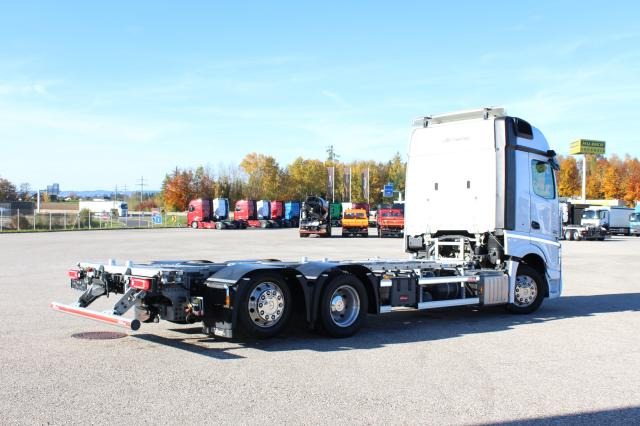 Mercedes-Benz Actros 2548LL HUBRAHMEN - Transporter kontejnera/ Kamion s izmjenjivim sanducima: slika Mercedes-Benz Actros 2548LL HUBRAHMEN - Transporter kontejnera/ Kamion s izmjenjivim sanducima Mercedes-Benz Actros 2548LL HUBRAHMEN - Transporter kontejnera/ Kamion s izmjenjivim sanducima: slika Mercedes-Benz Actros 2548LL HUBRAHMEN - Transporter kontejnera/ Kamion s izmjenjivim sanducima