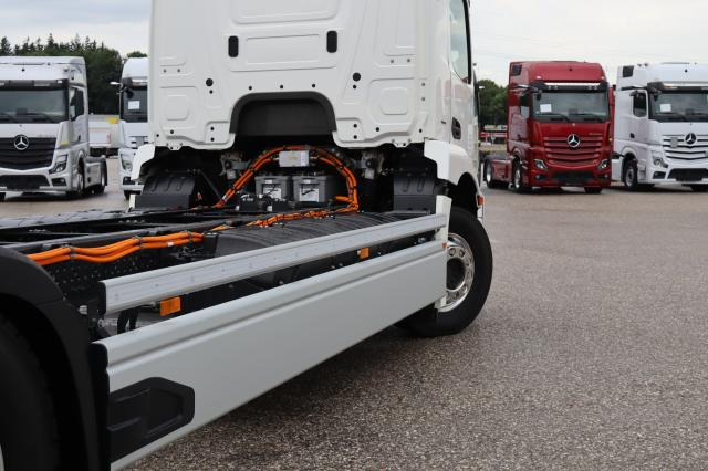 Mercedes-Benz eActros 300 L - Kamion-šasija: slika Mercedes-Benz eActros 300 L - Kamion-šasija Mercedes-Benz eActros 300 L - Kamion-šasija: slika Mercedes-Benz eActros 300 L - Kamion-šasija