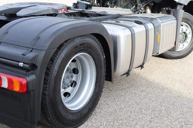 Mercedes-Benz Actros 1842 LS - Tegljač: slika Mercedes-Benz Actros 1842 LS - Tegljač Mercedes-Benz Actros 1842 LS - Tegljač: slika Mercedes-Benz Actros 1842 LS - Tegljač