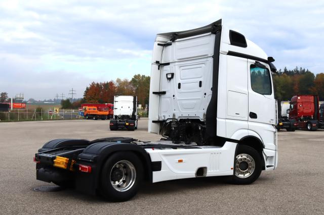 Mercedes-Benz Actros 1851 LS - Tegljač: slika Mercedes-Benz Actros 1851 LS - Tegljač Mercedes-Benz Actros 1851 LS - Tegljač: slika Mercedes-Benz Actros 1851 LS - Tegljač