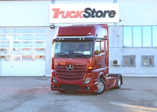 Mercedes-Benz Actros 1853 - Tegljač: slika Mercedes-Benz Actros 1853 - Tegljač Mercedes-Benz Actros 1853 - Tegljač: slika Mercedes-Benz Actros 1853 - Tegljač