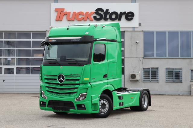 Mercedes-Benz Actros 1853 LS - Tegljač: slika Mercedes-Benz Actros 1853 LS - Tegljač Mercedes-Benz Actros 1853 LS - Tegljač: slika Mercedes-Benz Actros 1853 LS - Tegljač