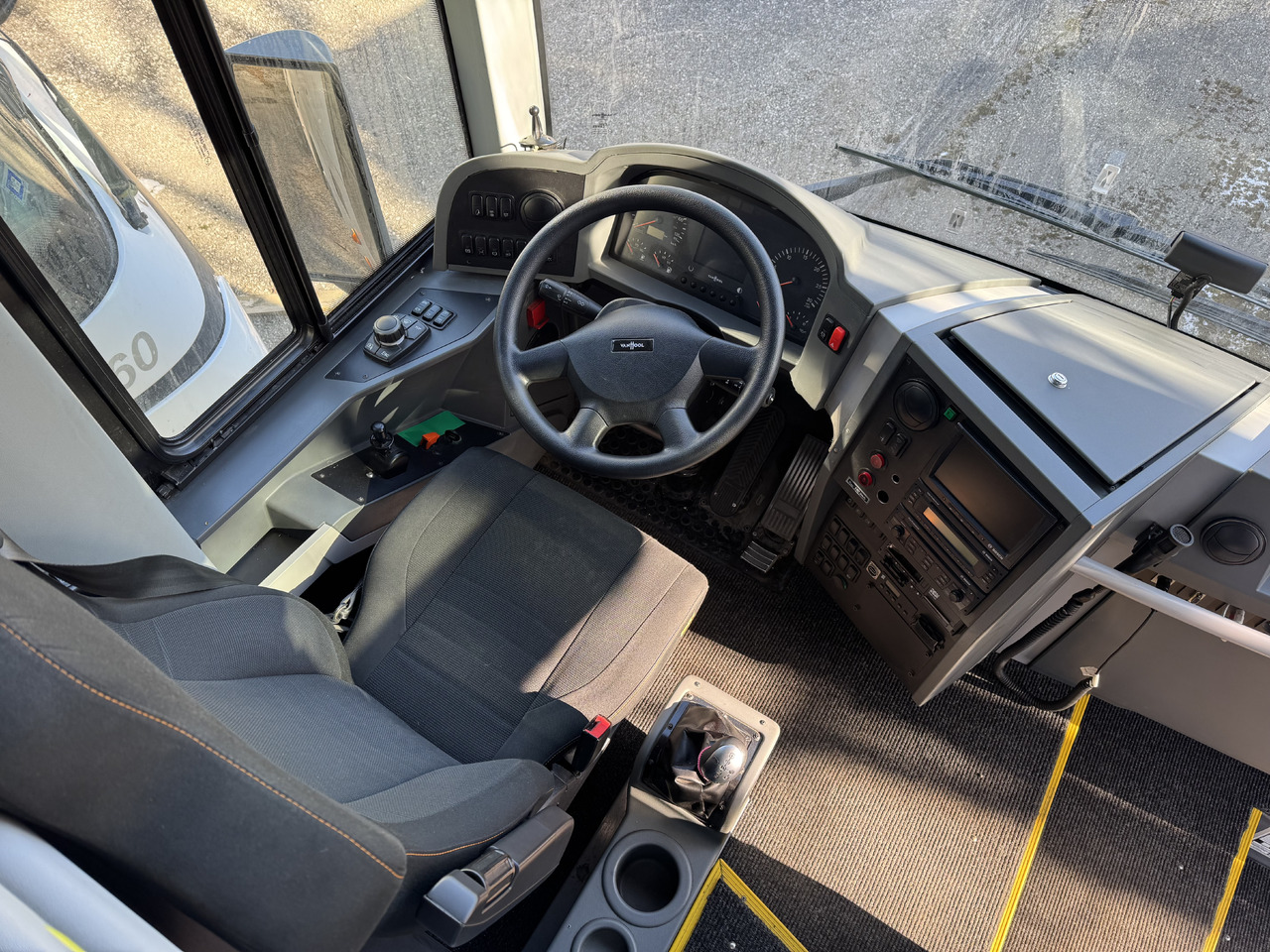 Turistički autobus Van Hool EX17H: slika Turistički autobus Van Hool EX17H Turistički autobus Van Hool EX17H: slika Turistički autobus Van Hool EX17H