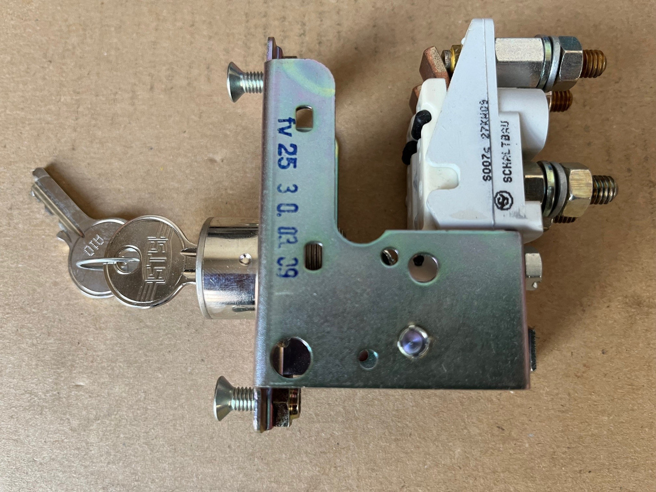 O&K Terex various Lock Actuator 788259 1461746 534-2128 Schaltbau S126 2-10 1-1661-278190 - Rezervni dijelovi za Bager: slika O&K Terex various Lock Actuator 788259 1461746 534-2128 Schaltbau S126 2-10 1-1661-278190 - Rezervni dijelovi za Bager O&K Terex various Lock Actuator 788259 1461746 534-2128 Schaltbau S126 2-10 1-1661-278190 - Rezervni dijelovi za Bager: slika O&K Terex various Lock Actuator 788259 1461746 534-2128 Schaltbau S126 2-10 1-1661-278190 - Rezervni dijelovi za Bager