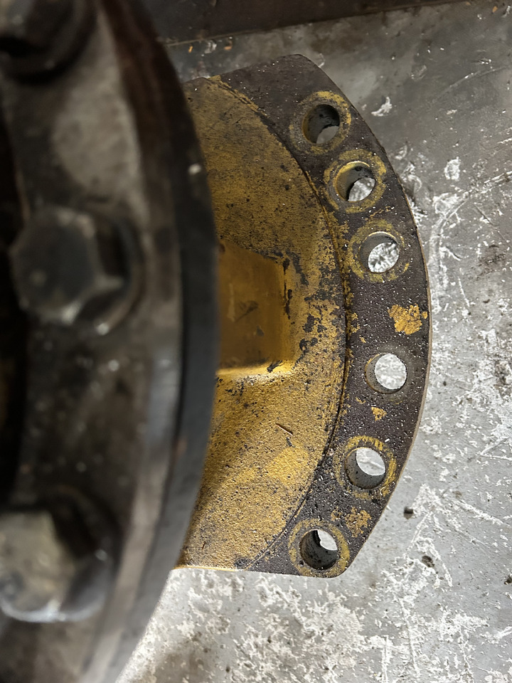Komatsu PC210 - Motor okretanja za Bager: slika Komatsu PC210 - Motor okretanja za Bager Komatsu PC210 - Motor okretanja za Bager: slika Komatsu PC210 - Motor okretanja za Bager