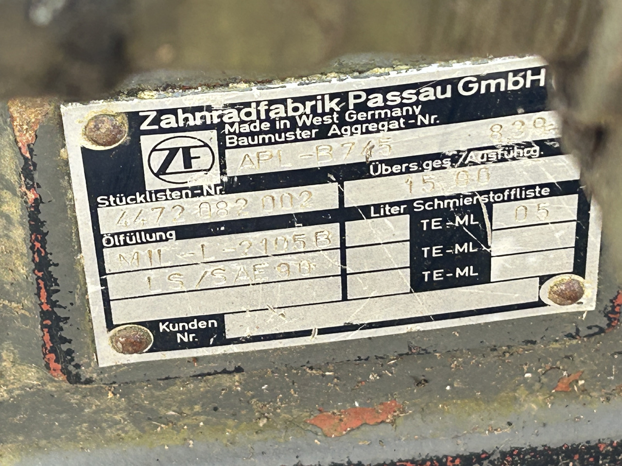 ZF APL-B745 - Prednja osovina za Bager: slika ZF APL-B745 - Prednja osovina za Bager ZF APL-B745 - Prednja osovina za Bager: slika ZF APL-B745 - Prednja osovina za Bager