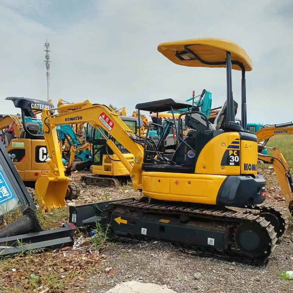 KOMATSU PC30 - Mini bager: slika KOMATSU PC30 - Mini bager KOMATSU PC30 - Mini bager: slika KOMATSU PC30 - Mini bager