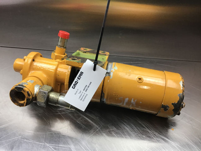Liebherr A900 B / A900 Li / A900C / A902 INDUSTRIAL / A902 Li - Pumpa goriva: slika Liebherr A900 B / A900 Li / A900C / A902 INDUSTRIAL / A902 Li - Pumpa goriva Liebherr A900 B / A900 Li / A900C / A902 INDUSTRIAL / A902 Li - Pumpa goriva: slika Liebherr A900 B / A900 Li / A900C / A902 INDUSTRIAL / A902 Li - Pumpa goriva