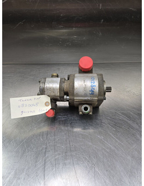 Liebherr A904 Li - Hidraulična pumpa: slika Liebherr A904 Li - Hidraulična pumpa Liebherr A904 Li - Hidraulična pumpa: slika Liebherr A904 Li - Hidraulična pumpa