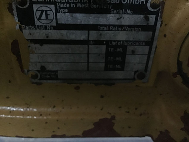 Liebherr APLB765 - Prednja osovina: slika Liebherr APLB765 - Prednja osovina Liebherr APLB765 - Prednja osovina: slika Liebherr APLB765 - Prednja osovina