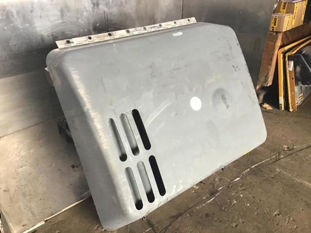 Liebherr Engine Hood - Hauba: slika Liebherr Engine Hood - Hauba Liebherr Engine Hood - Hauba: slika Liebherr Engine Hood - Hauba