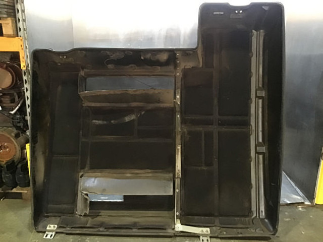 Liebherr Engine Hood - Hauba: slika Liebherr Engine Hood - Hauba Liebherr Engine Hood - Hauba: slika Liebherr Engine Hood - Hauba