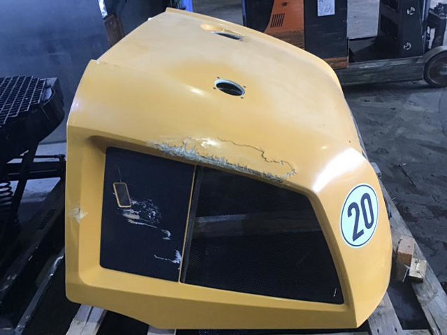 Liebherr Engine Hood - Hauba: slika Liebherr Engine Hood - Hauba Liebherr Engine Hood - Hauba: slika Liebherr Engine Hood - Hauba