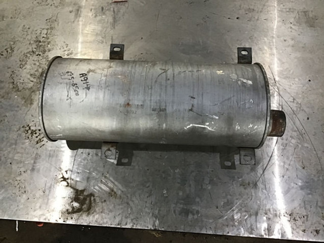 Liebherr Exhaust Silencer - Prigušni lonac: slika Liebherr Exhaust Silencer - Prigušni lonac Liebherr Exhaust Silencer - Prigušni lonac: slika Liebherr Exhaust Silencer - Prigušni lonac