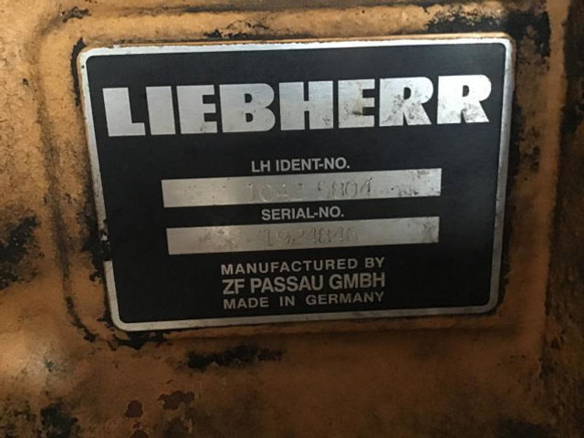 Liebherr Front Axle - Prednja osovina: slika Liebherr Front Axle - Prednja osovina Liebherr Front Axle - Prednja osovina: slika Liebherr Front Axle - Prednja osovina