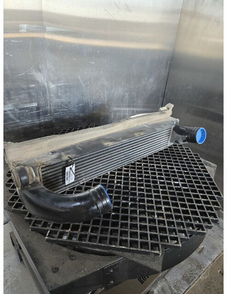 Liebherr Intercooler - Međuhladnjak: slika Liebherr Intercooler - Međuhladnjak Liebherr Intercooler - Međuhladnjak: slika Liebherr Intercooler - Međuhladnjak