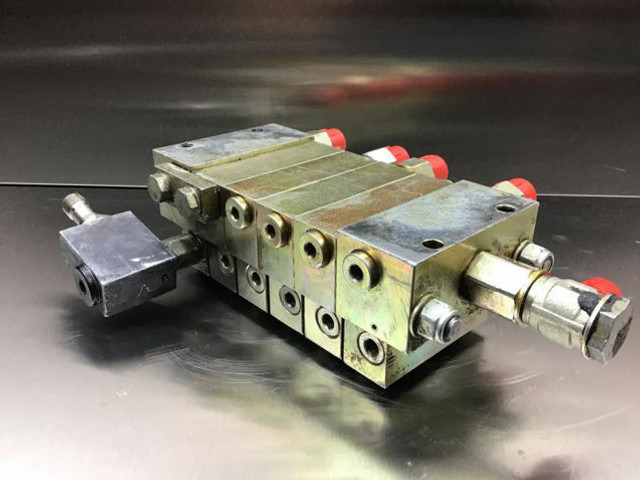 Liebherr - Hidraulika: slika Liebherr - Hidraulika Liebherr - Hidraulika: slika Liebherr - Hidraulika