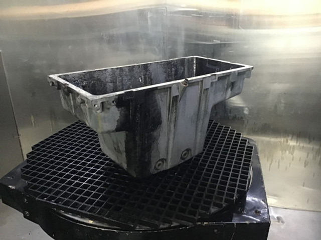Liebherr Oil Sump - Karter: slika Liebherr Oil Sump - Karter Liebherr Oil Sump - Karter: slika Liebherr Oil Sump - Karter