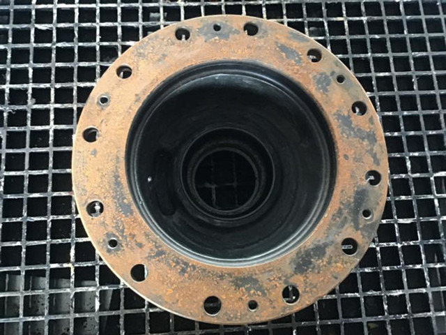 Glavina kotača Liebherr Output Shaft Housing: slika Glavina kotača Liebherr Output Shaft Housing