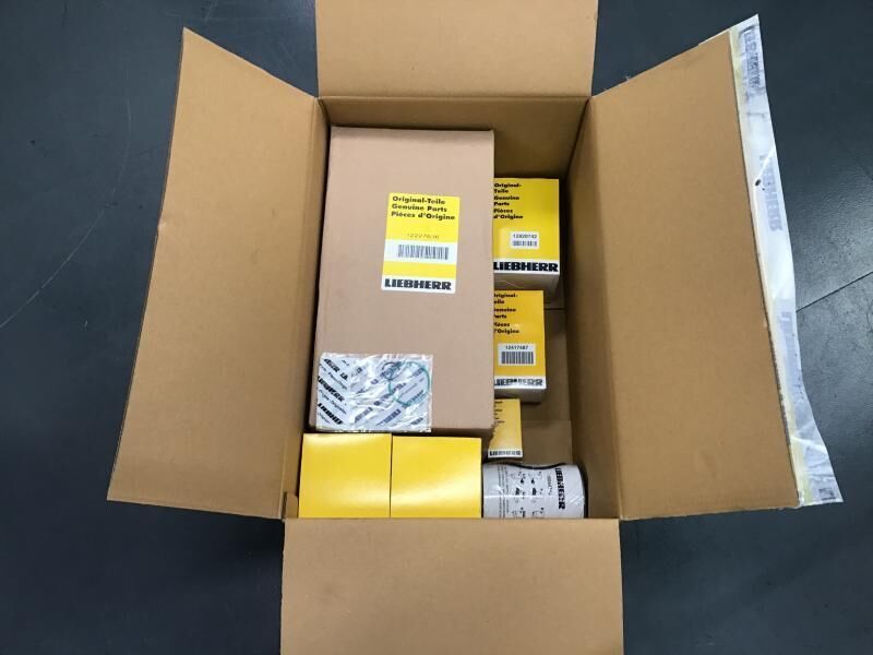 Liebherr R906/R906 ADVANCED/R906 C/R906 LC - Filter goriva: slika Liebherr R906/R906 ADVANCED/R906 C/R906 LC - Filter goriva Liebherr R906/R906 ADVANCED/R906 C/R906 LC - Filter goriva: slika Liebherr R906/R906 ADVANCED/R906 C/R906 LC - Filter goriva