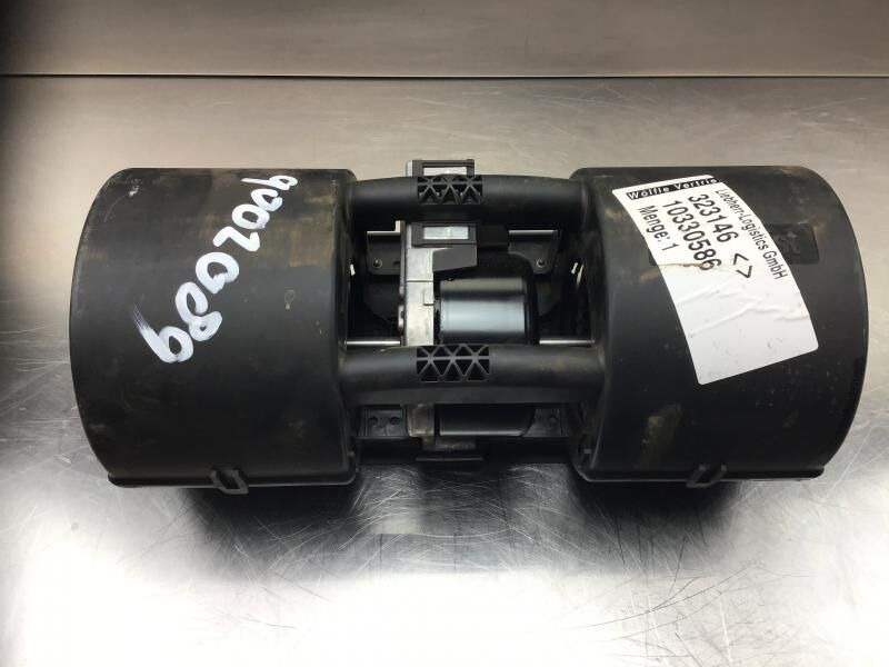 Liebherr R946 LC / R946 NLC / R956 / R976 / R926 LC / R920 / R920 LC - Ventilator kabine: slika Liebherr R946 LC / R946 NLC / R956 / R976 / R926 LC / R920 / R920 LC - Ventilator kabine Liebherr R946 LC / R946 NLC / R956 / R976 / R926 LC / R920 / R920 LC - Ventilator kabine: slika Liebherr R946 LC / R946 NLC / R956 / R976 / R926 LC / R920 / R920 LC - Ventilator kabine