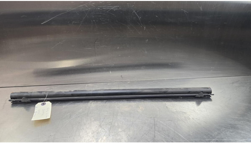 Liebherr (Rolling) - Štitnici za sunce: slika Liebherr (Rolling) - Štitnici za sunce Liebherr (Rolling) - Štitnici za sunce: slika Liebherr (Rolling) - Štitnici za sunce